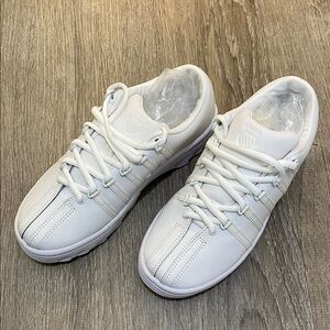 K- Swiss • SZ. 3 little girls